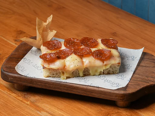 Focaccia Pepperoni
